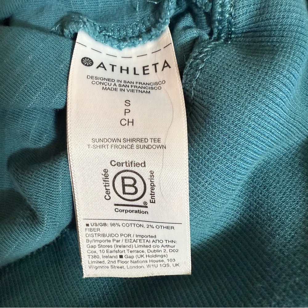 Athleta Summer 2022 Blue Teal Pullover Short Sleeve Size S 798665-01 *SEE FLAW - Picture 3 of 8